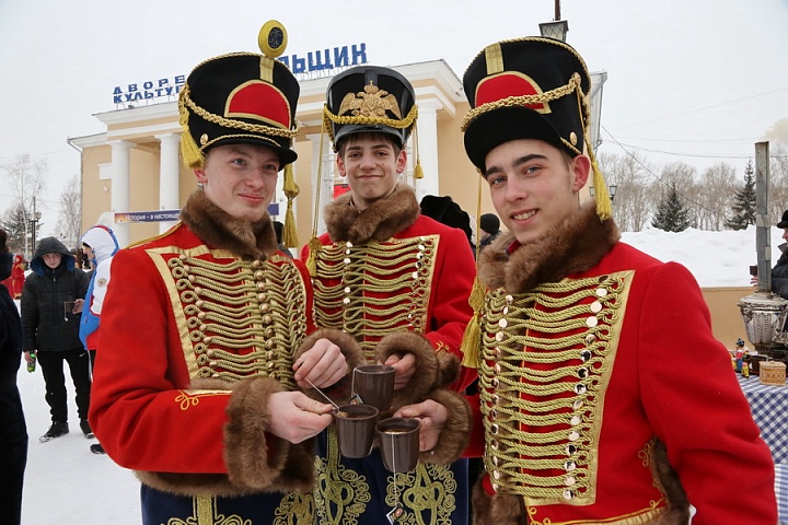 Красноярск г бородино. Бородино Красноярский край. Бородино Красноярск. Бородино (город). Администрация города Бородино.